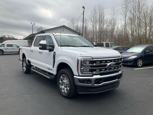 Oxford White 2026 Ford F-250 Lariat