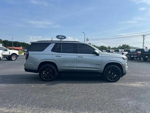 2025 Chevrolet Tahoe RST