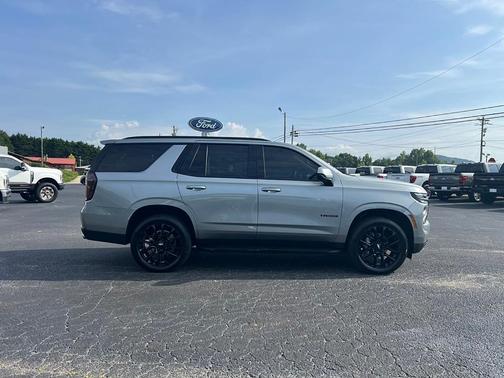 2025 Chevrolet Tahoe RST