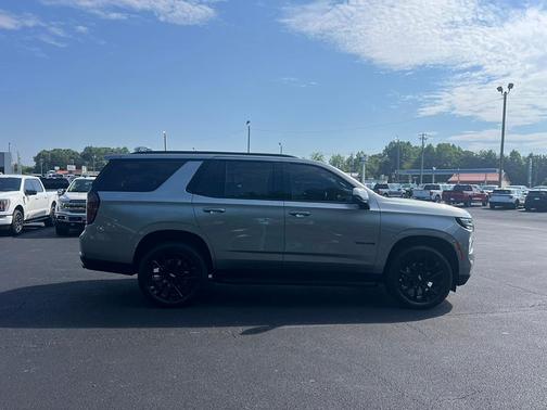 2025 Chevrolet Tahoe RST