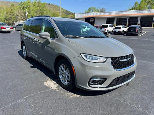 2022 Chrysler Pacifica Touring-L