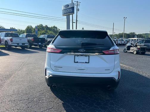 2020 Ford Edge SE