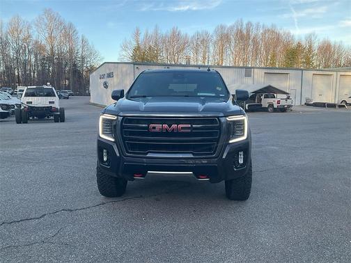 2023 GMC Yukon XL AT4