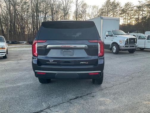 2023 GMC Yukon XL AT4