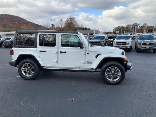 2020 Jeep Wrangler Unlimited Sahara