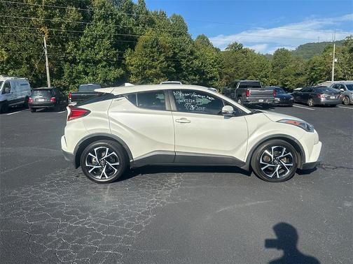 2018 Toyota C-HR XLE Premium