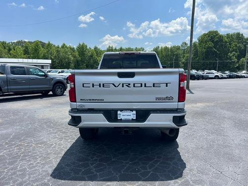 2022 Chevrolet Silverado 2500 High Country