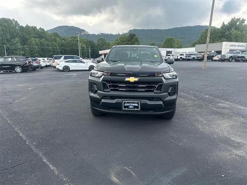 2024 Chevrolet Colorado WT
