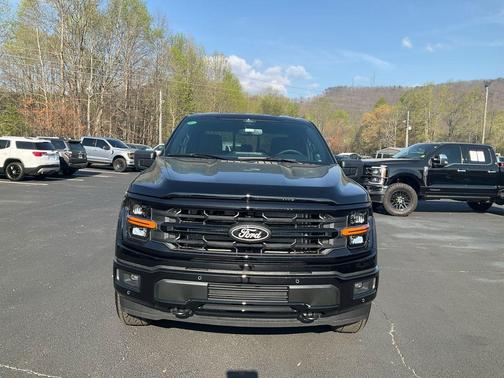 Black Metallic 2026 Ford F-150 XLT