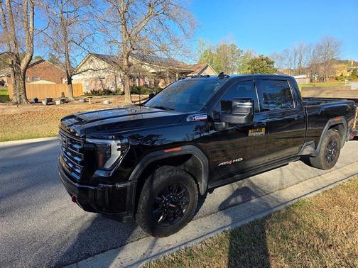 Onyx Black 2025 GMC Sierra 2500 AT4