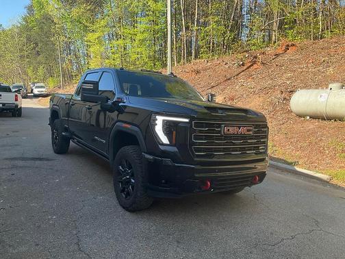 Onyx Black 2025 GMC Sierra 2500 AT4