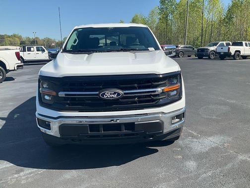Oxford White 2026 Ford F-150 XLT