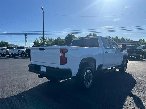 2024 Chevrolet Silverado 2500 Custom