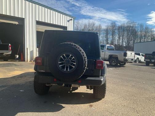 2024 Jeep Wrangler Rubicon 392