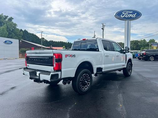 2025 Ford F-350 Platinum