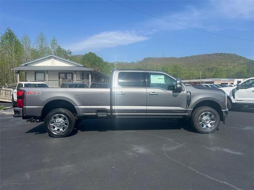2025 Ford F-350 Lariat Super Duty