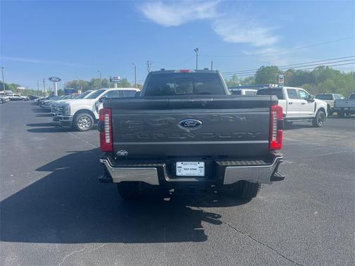 2025 Ford F-350 Lariat Super Duty