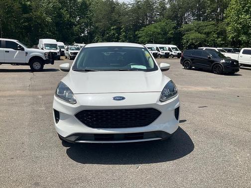 White Metallic 2020 Ford Escape SE