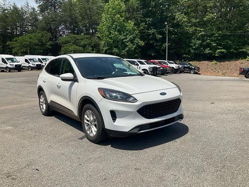 White Metallic 2020 Ford Escape SE