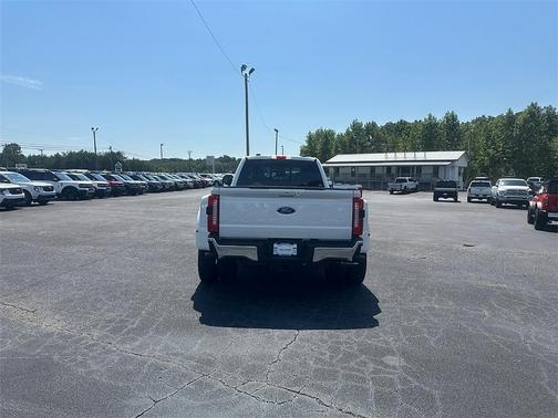 2025 Ford F-350 Lariat Super Duty