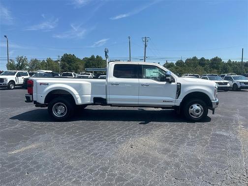 2025 Ford F-350 Lariat Super Duty