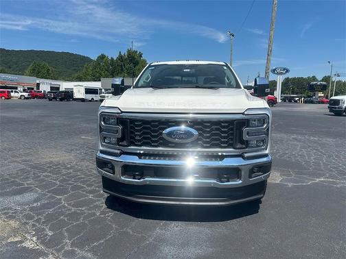 2025 Ford F-350 Lariat Super Duty