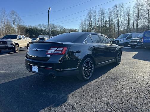 2018 Ford Taurus SEL