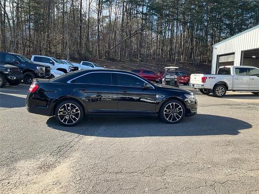 2018 Ford Taurus SEL