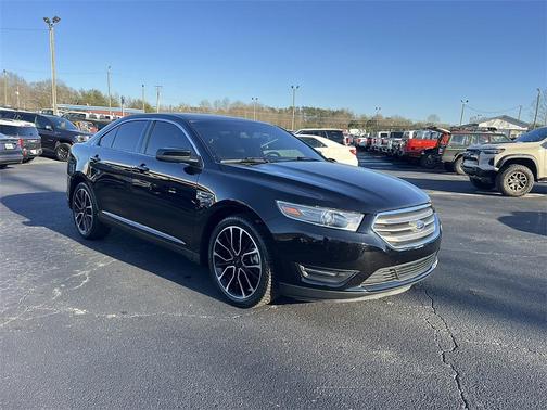 2018 Ford Taurus SEL