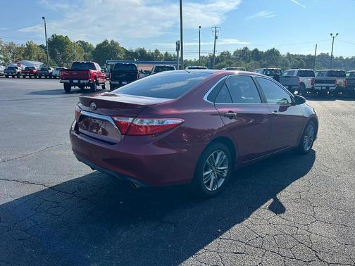 2017 Toyota Camry SE