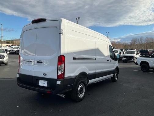 2026 Ford Transit-250 148 WB Medium Roof Cargo