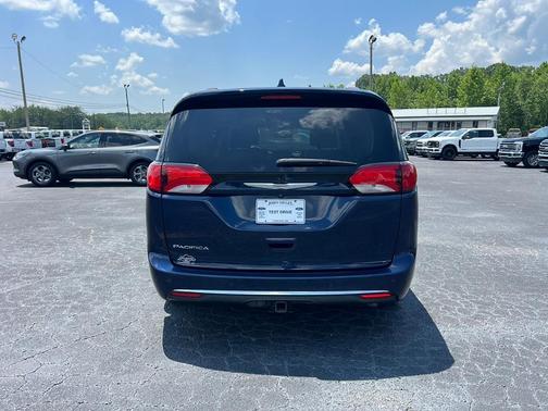 2017 Chrysler Pacifica Touring-L Plus