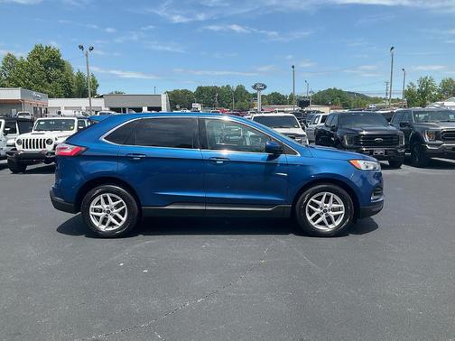 Blue Metallic 2021 Ford Edge SEL