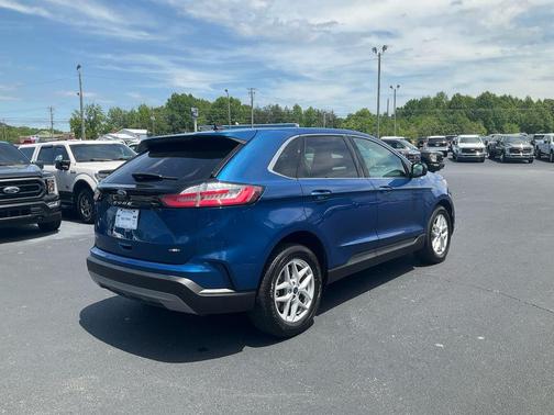 Blue Metallic 2021 Ford Edge SEL