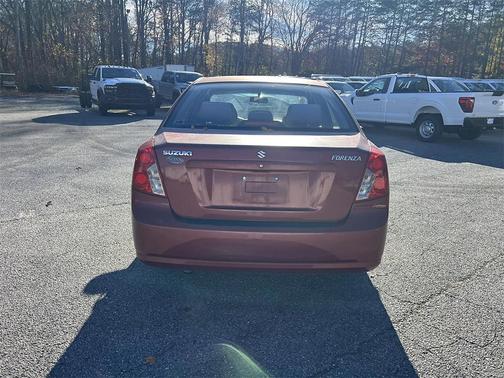 2008 Suzuki Forenza Base