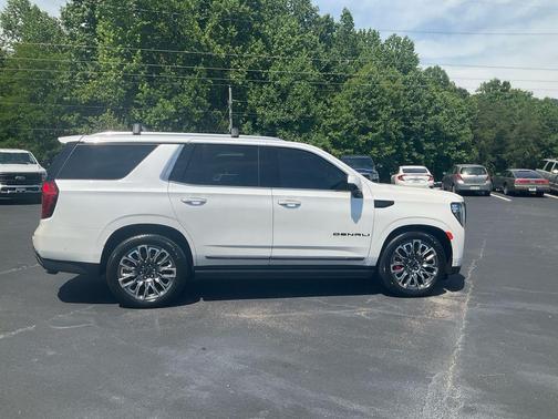 White Frost Tri-Coat 2024 GMC Yukon Denali Ultimate