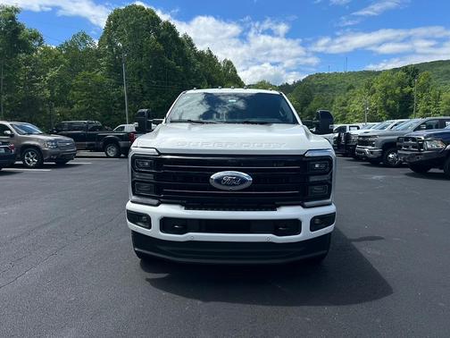 2025 Ford F-250 Platinum