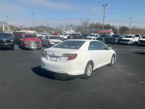 2013 Toyota Camry LE