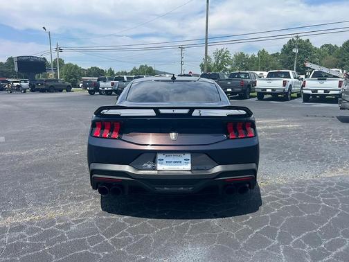 2024 Ford Mustang Dark Horse