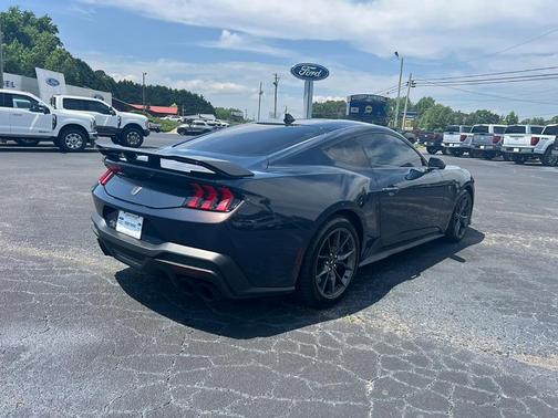 2024 Ford Mustang Dark Horse