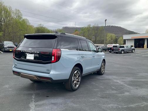 PR7 2026 Ford Expedition King Ranch