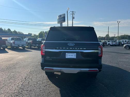 2024 Ford Expedition Platinum