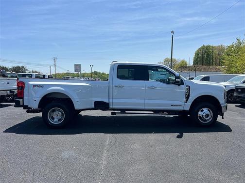 2025 Ford F-350 Lariat Super Duty