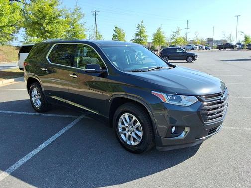 Graphite Metallic 2020 Chevrolet Traverse Premier