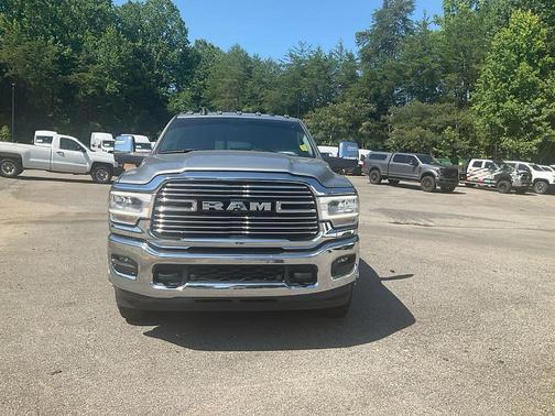 Billet Silver Metallic Clearcoat 2024 RAM 3500 Laramie