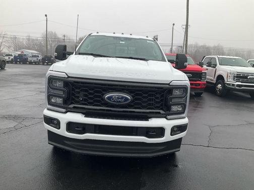 Oxford White 2026 Ford F-350 XL