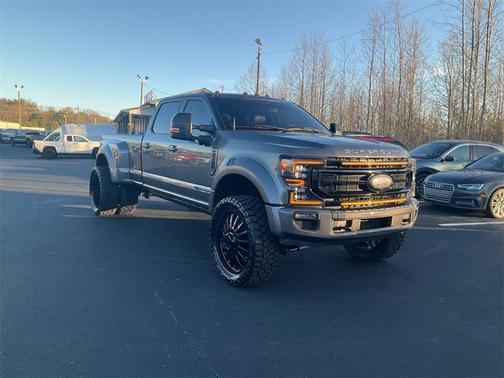 2022 Ford F-450 Platinum