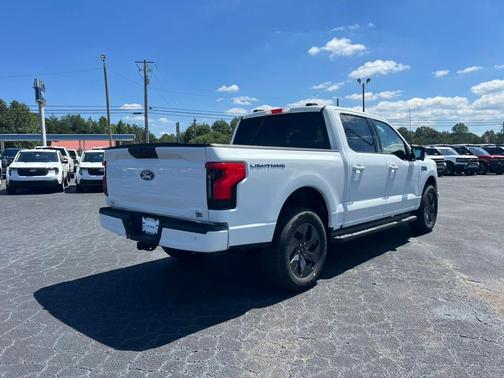 2025 Ford F-150 Lightning Flash