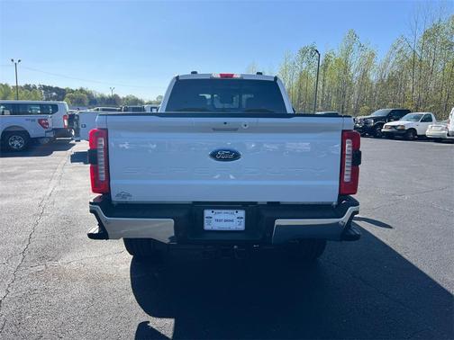 2025 Ford F-350 Lariat Super Duty