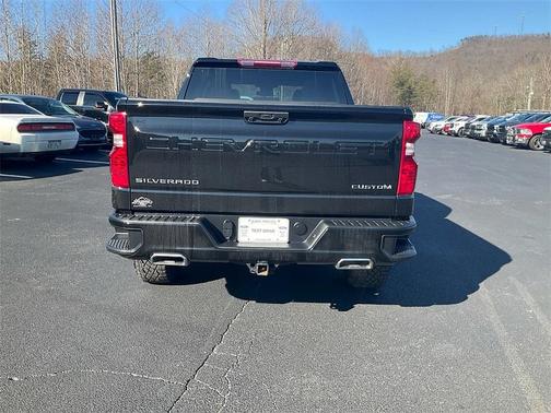 2024 Chevrolet Silverado 1500 Custom Trail Boss